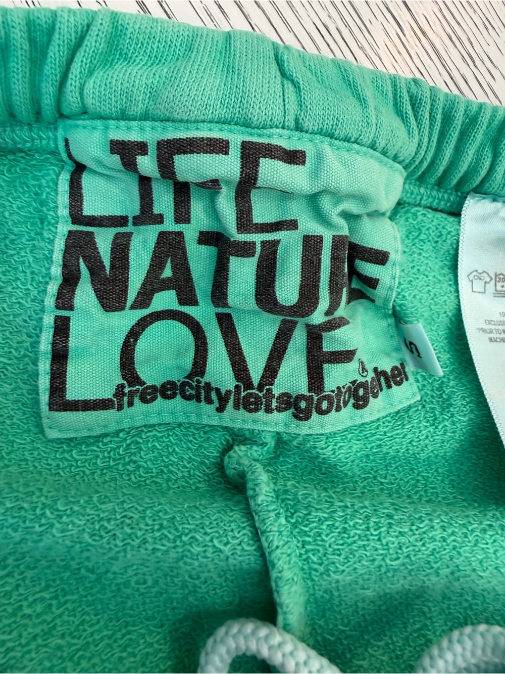 Free City Women’s Green Graphic Logo Sweatpants - Picture 4 of 4
